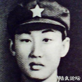 Ƭ 022.jpg