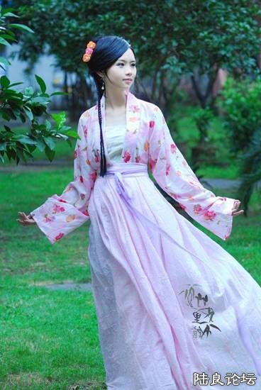 齐腰襦裙.jpg 齐腰襦裙.jpg