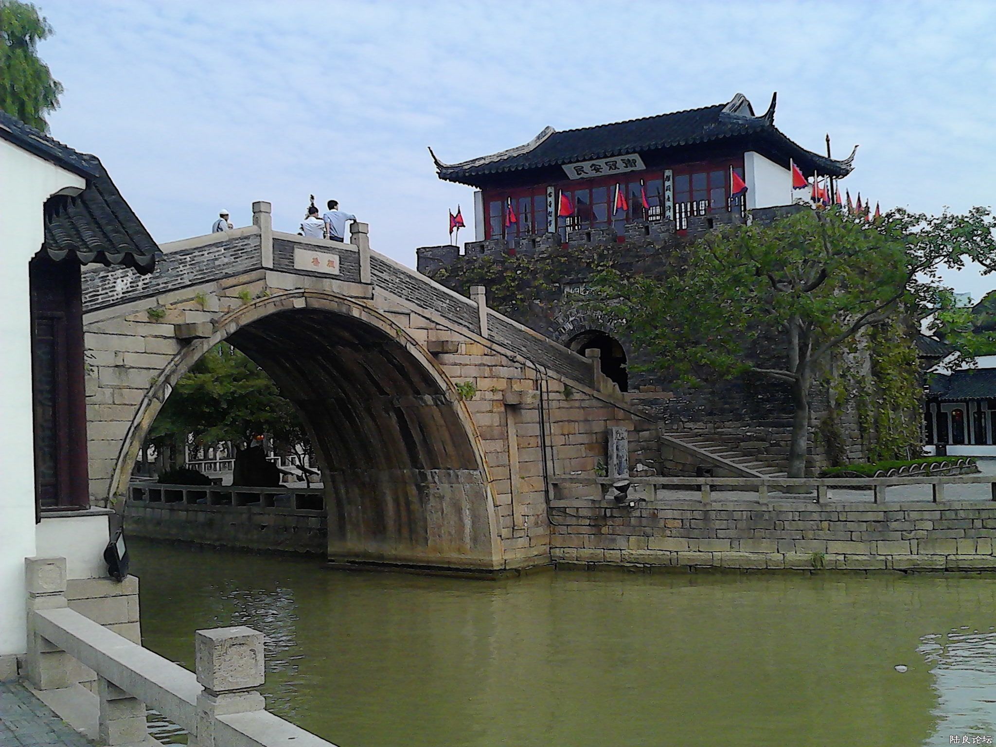 Ƭ 053.jpg