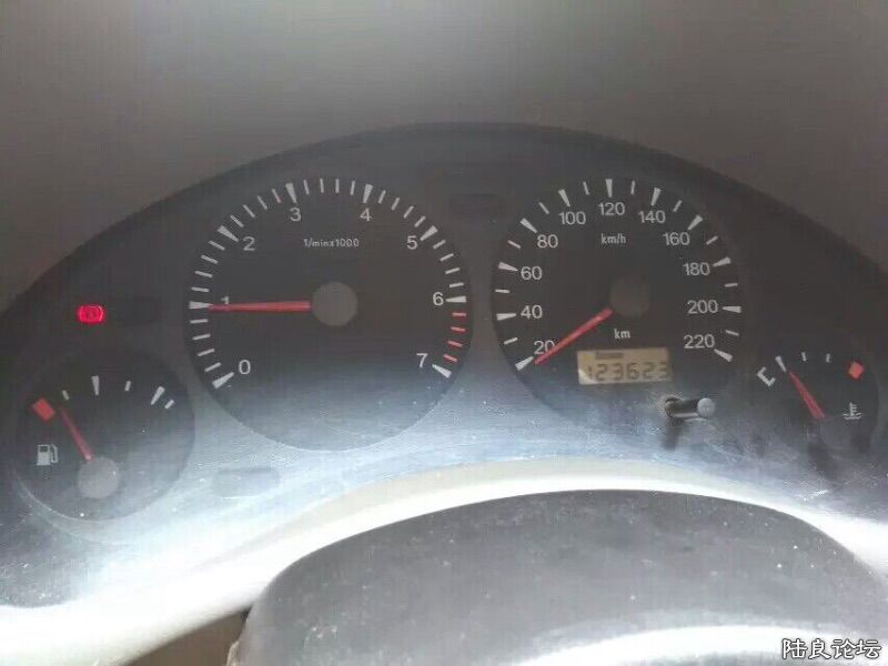 133372