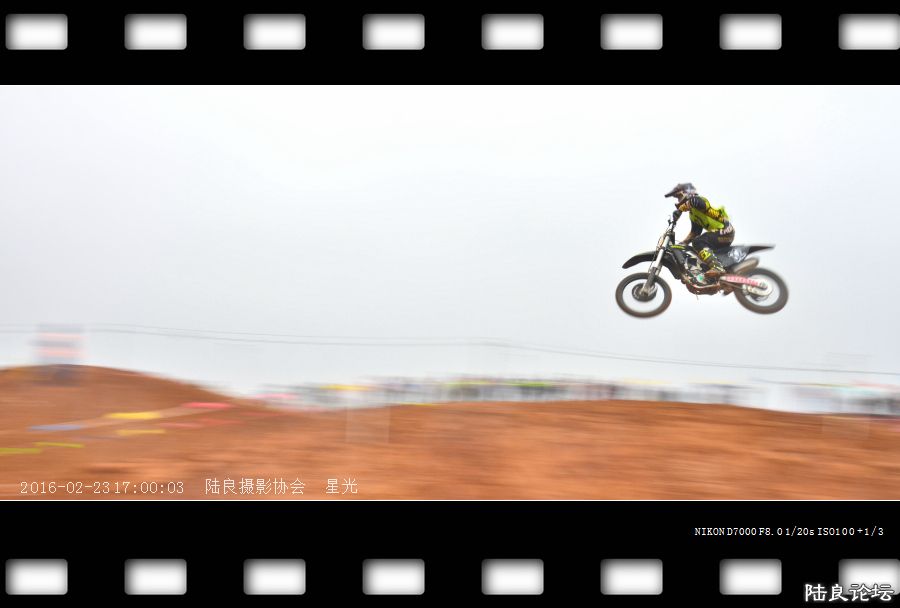 ½׽조ֱͬԽҰĦг (43).jpg