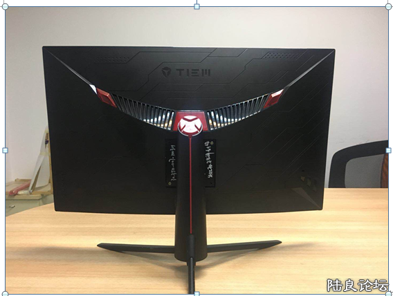 Ļ323K 144HZ.jpg
